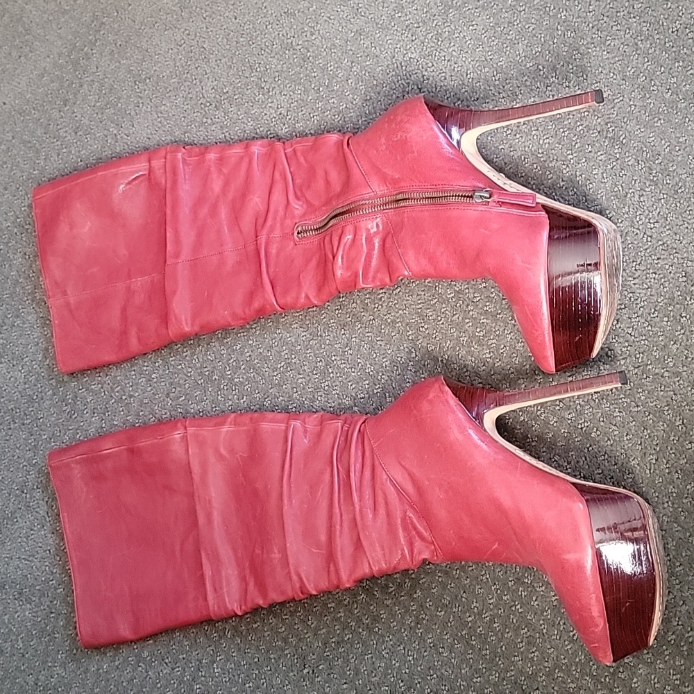 Alica & Olivia Red Leather Ruched Boots